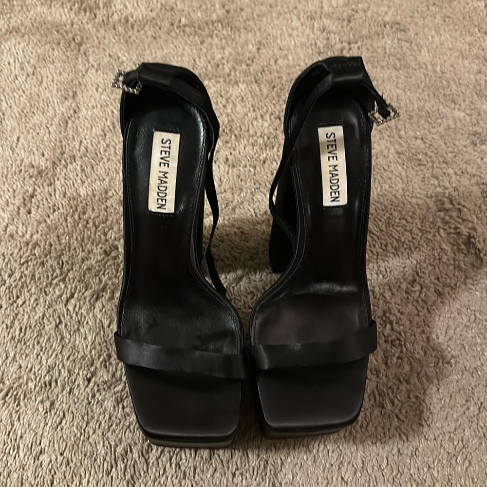 Size 7 Steve Madden Heels